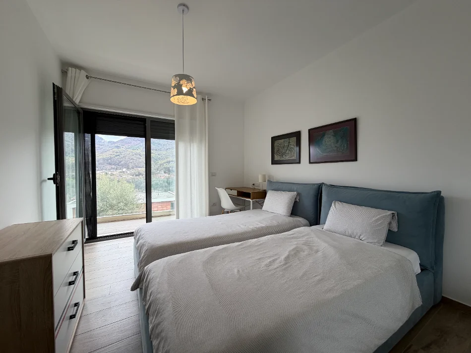 Tirane, jepet me qera Vile 3 Katshe Kati 0, 165 m² 2300 € (Rezidence private, Mullet)