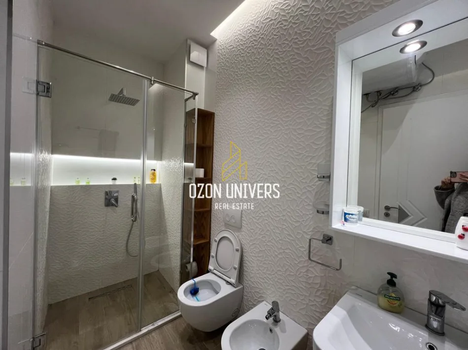 Tirane, jepet me qera apartament 1+1+Ballkon Kati 2, 70 m² 65,000 ALL (Kompleksi Kontakt, 21 Djetori)