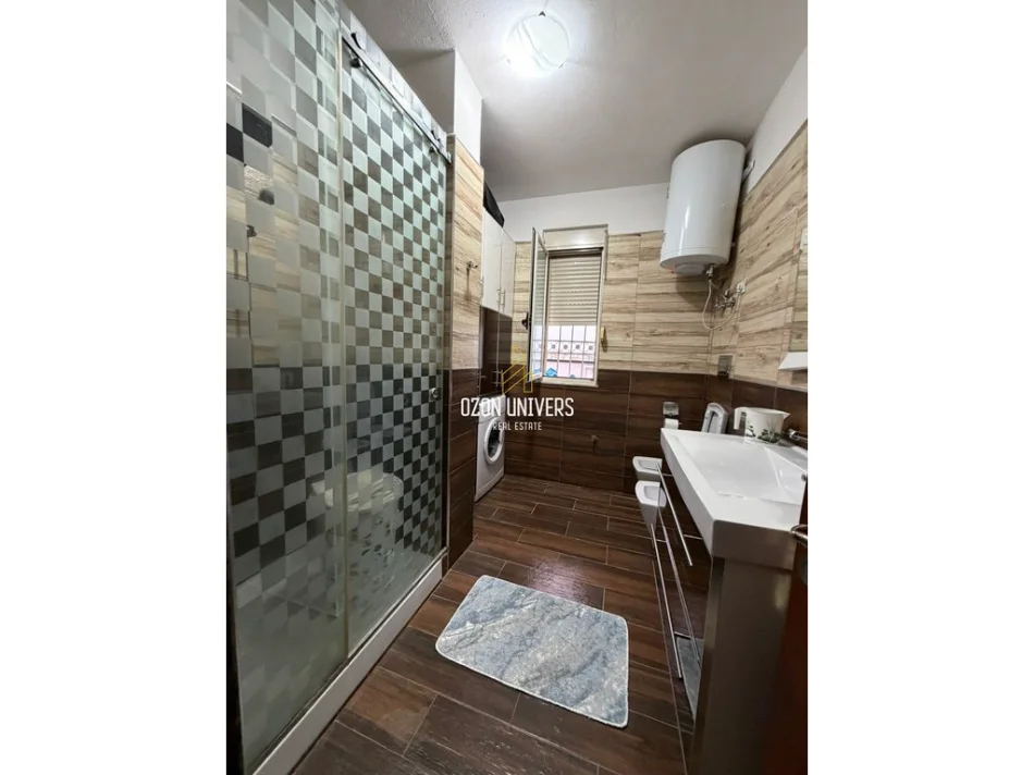 Tirane, shitet apartament 3+1+Ballkon Kati 7, 160 m² 285.000 € (Fresk)