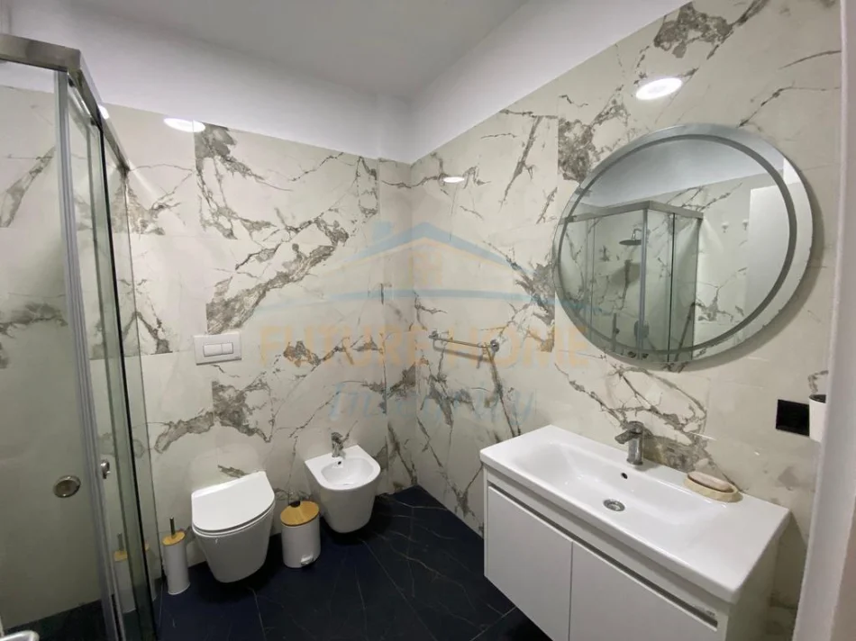 Tirane, jepet me qera apartament 1+1+Aneks+Ballkon Kati 2, 64 m² 840 € (TEG)