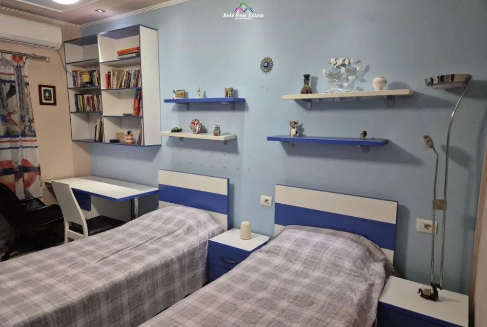 Tirane, jepet me qera apartament 2+1 Kati 6, 90 m² 670 € (Rruga Petro Nini Luarasi)