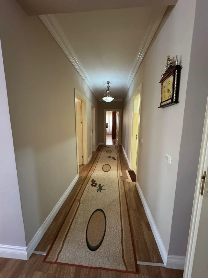 Tirane, shes apartament 3+1 Kati 6, 161 m² 222.000 € (Rruga Mikel Maruli)