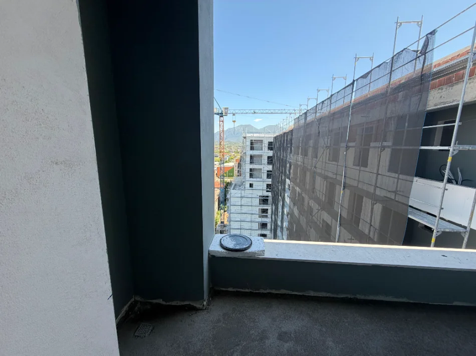 Tirane, shitet apartament 3+1+Ballkon Kati 8, 107 m² 91.000 € (Rrethi Ullirit, Kamez)