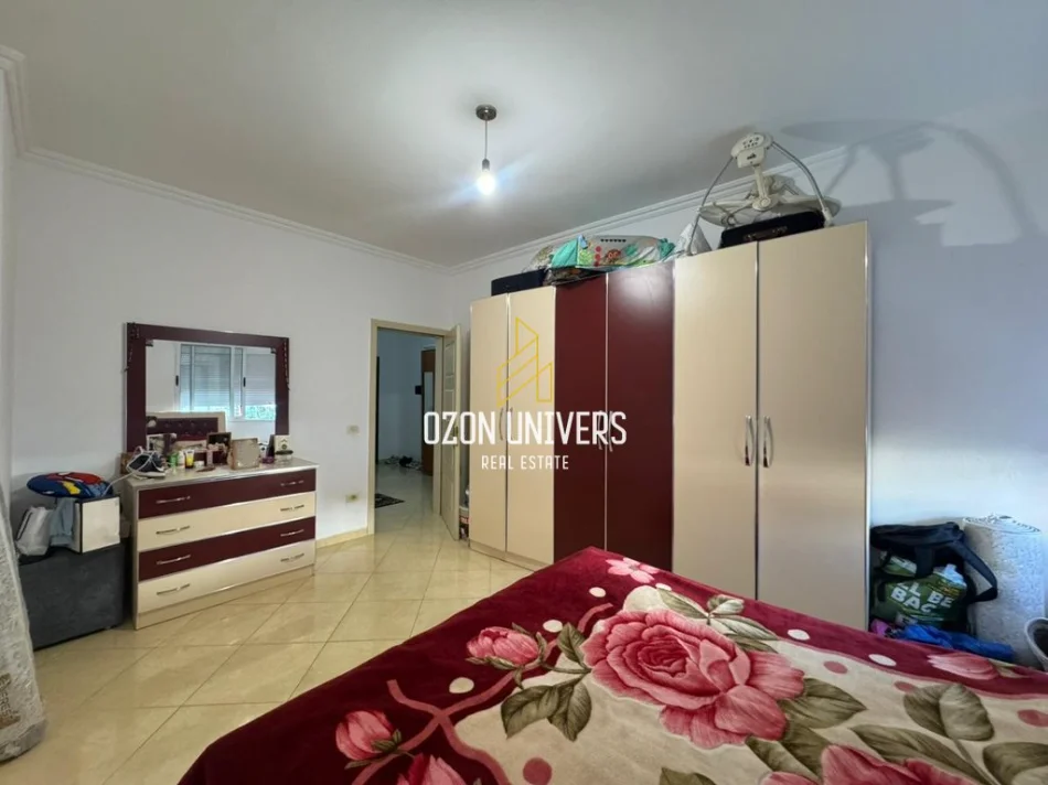 Tirane, jepet me qera apartament 2+1+Ballkon Kati 2, 115 m² 500 € (Fresk)