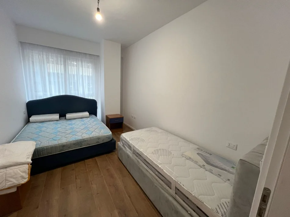 Tirane, jepet me qera apartament 2+1 Kati 1, 85 m² 800 € (Rruga Dritan Hoxha)