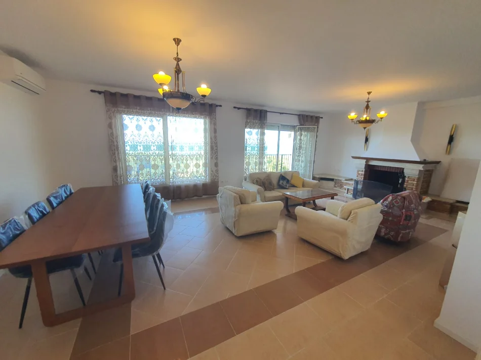 Durres, jepet me qera apartament+verande | Penthouse 4+1 Kati 8, 1.200 € (GOLEM)