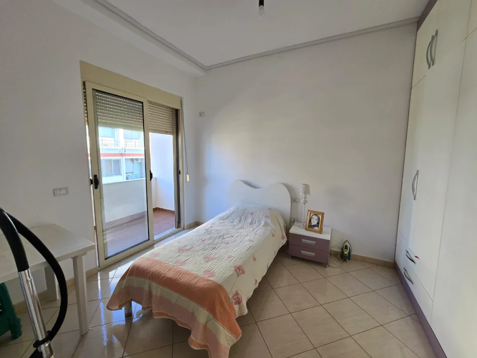 Vlore, shitet apartament 2+1 Kati 5, 94 m² (Rruga Gjergj Kastrioti, Vlore)