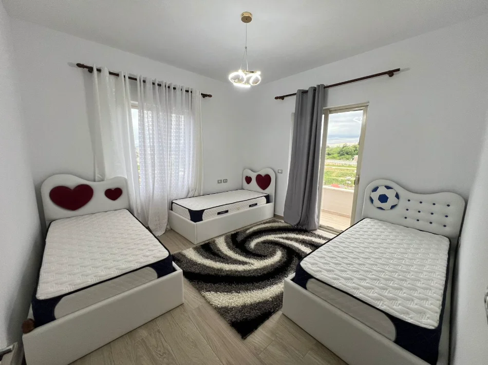 Tirane, jepet me qera Vile Kati 3, 100 m² 65.000 € (Rruga Pano Lulo)