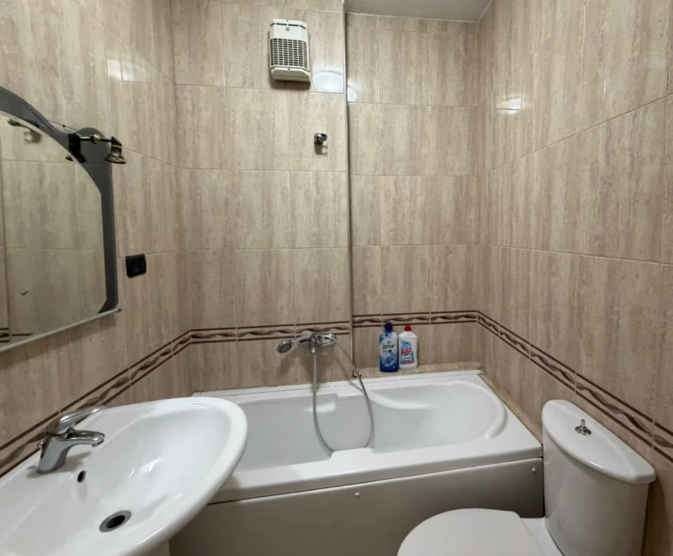 Tirane, jepet me qera apartament 2+1 , 103 m² 1.000 € 