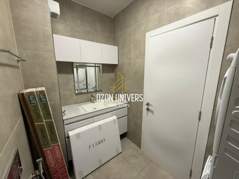 Tirane, jepet me qera apartament 1+1+Ballkon Kati 1, 67 m² 800 € (Komuna e Parisit)
