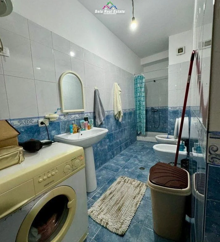 Tirane, shes apartament 1+1+Ballkon Kati 3, 60 m² 103.000 € (astrit losha)