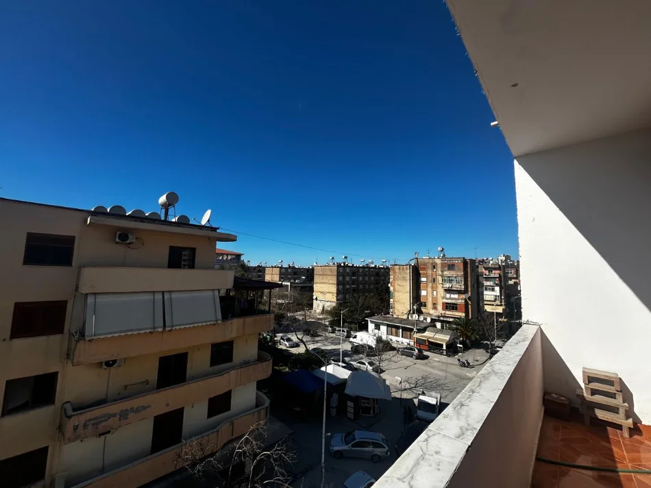 Vlore, shitet apartament 2+1 Kati 5, 165 m² 142.000 € (Rruga Zaho Koka, Vlore)