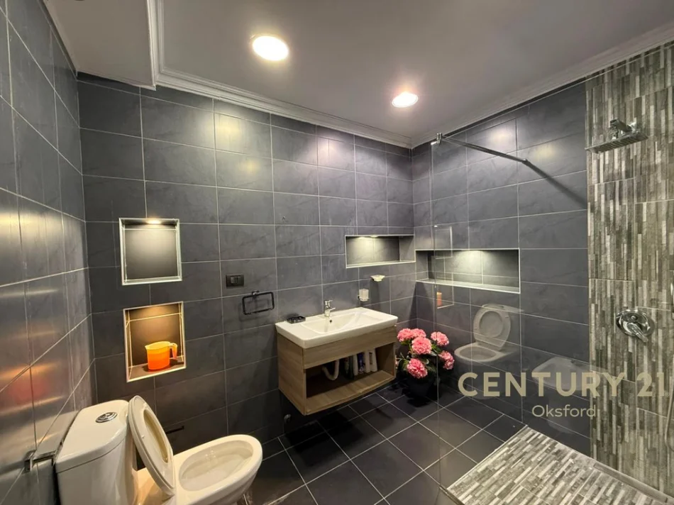 Tirane, shes apartament 2+1 Kati 10, 107 m² 175.000 € (Rruga Dritan Hoxha)
