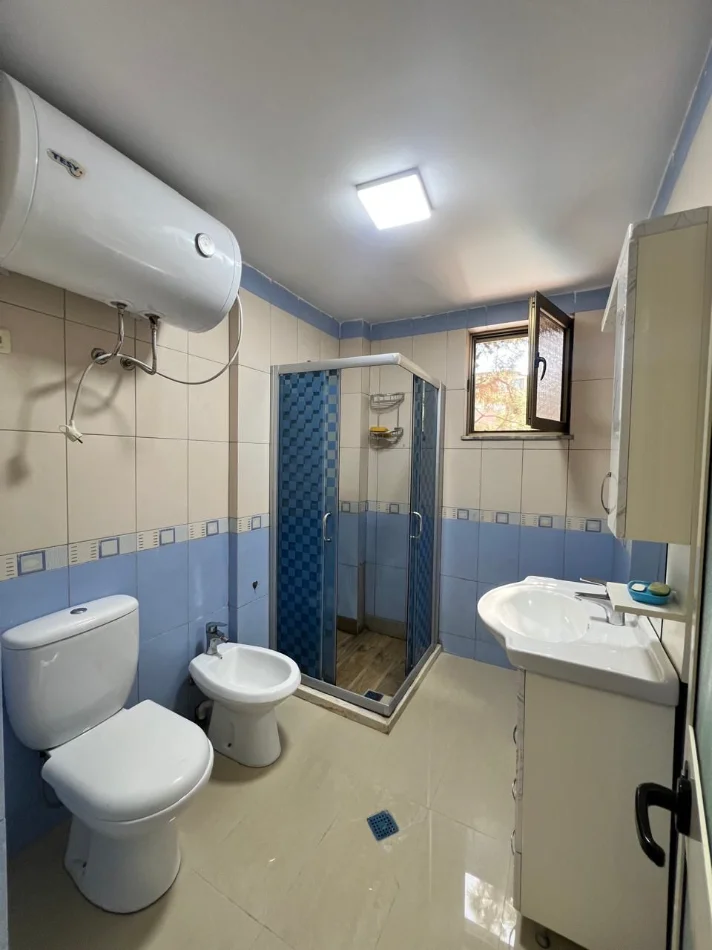 Durres, shitet apartament 1+1+Ballkon Kati 3, 75 m² 98.000 € (Golem, vetëm 100 metra nga deti)