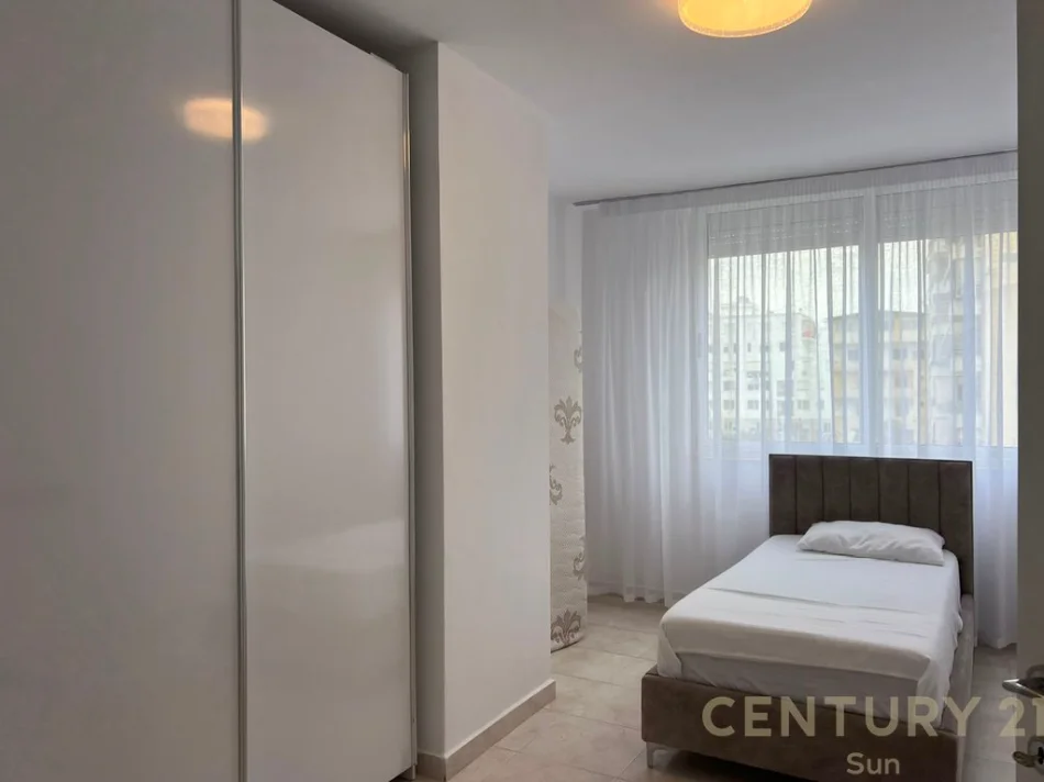 Tirane, jepet me qera apartament 2+1 Kati 1, 92 m² 590 € (Astir)
