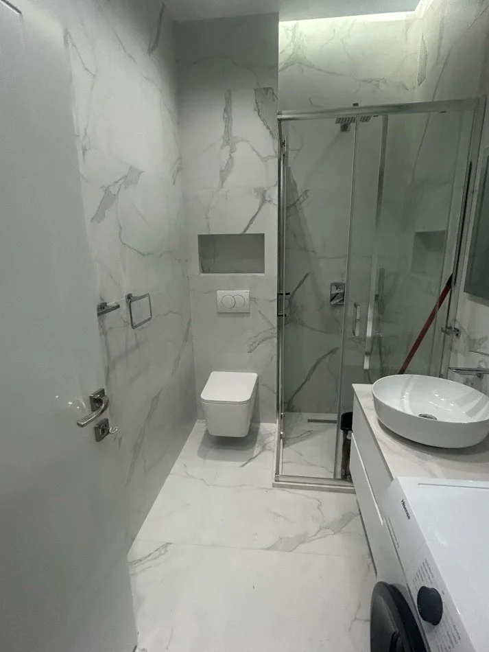 Tirane, jepet me qera apartament 2+1+Ballkon Kati 7, 120 m² 1.200 € 