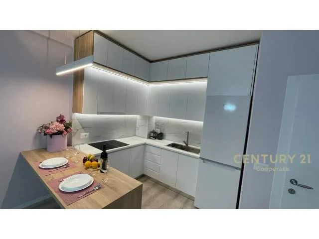 Tirane, shitet apartament Kati 2, 71 m² 168.000 Euro (elbasanit)