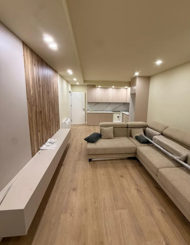 Tirane, shitet apartament 2+1+Ballkon Kati 2, 114 m² 150.000 € 