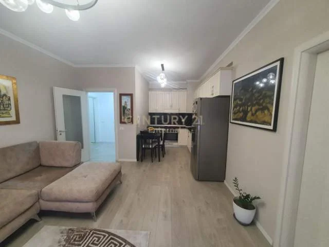Tirane, jepet me qera apartament 2+1+BLK Kati 1, 106 m² 600 Euro (Liqeni i Thate)