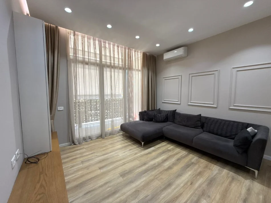 Tirane, shitet apartament 2+1 , 93 m² 260.000 € (Ish UET)