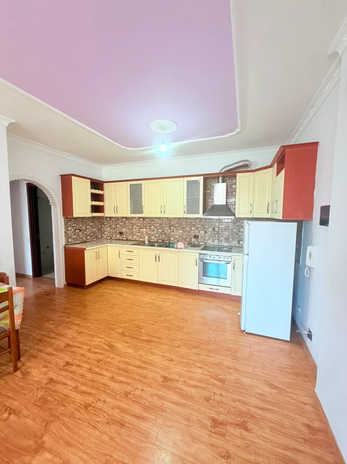 Durres, jepet me qera apartament 2+1 Kati 3, 120 m² 399 €