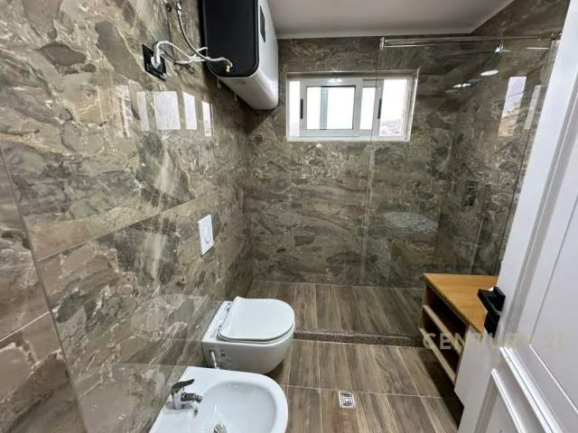 Tirane, shitet apartament 2+1+A+BLK Kati 7, 135 m² 270.000 Euro (Komuna e Parisit)