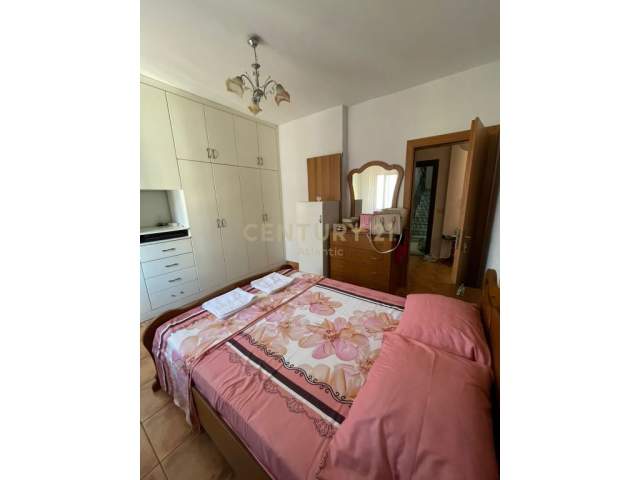 Durres, jepet me qera apartament 1+1 Kati 8, 60 m² 250 Euro (.)