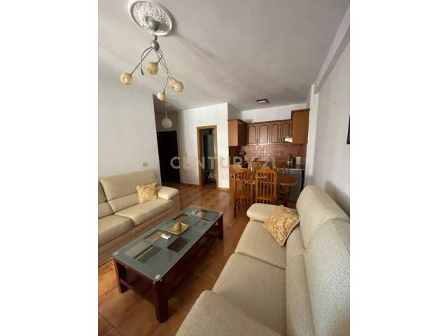 Durres, jepet me qera apartament 1+1 Kati 8, 60 m² 250 Euro (.)