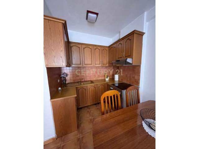 Durres, jepet me qera apartament 1+1 Kati 8, 60 m² 250 Euro (.)