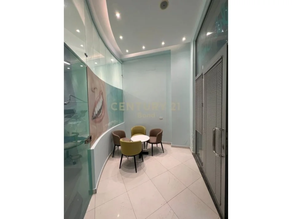 Tirane, shitet ambjent biznesi , 68 m² 150.000 € 