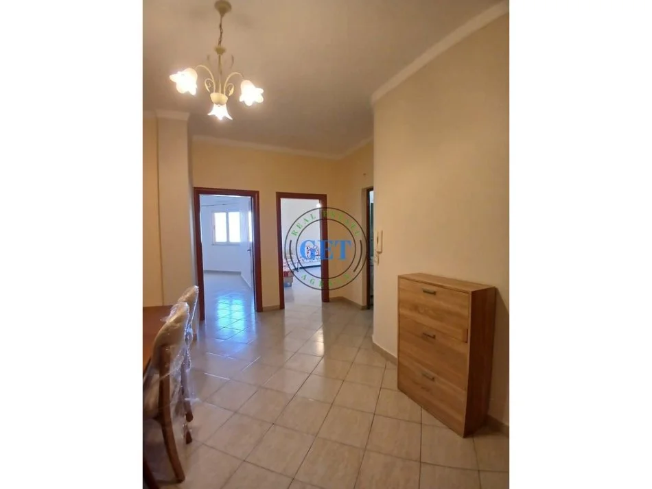 Durres, jepet me qera apartament 2+1 Kati 6, 100 m² 450 € 