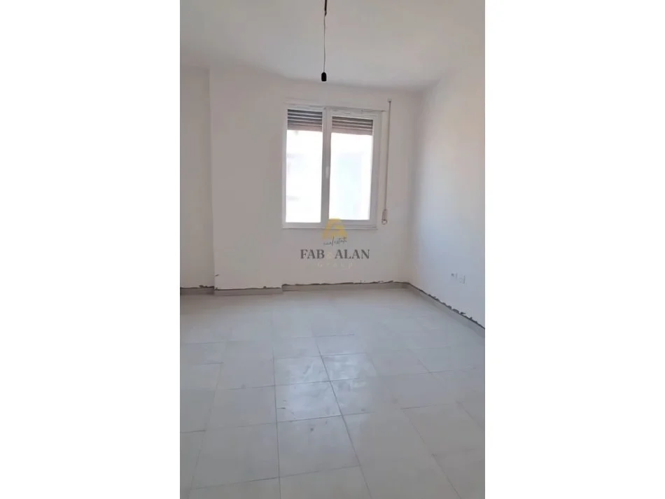 Tirane, shitet apartament 2+1 Kati 1, 100 m² 123.000 € (Shkoze)