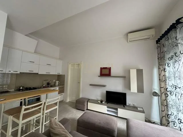 Tirane, jepet me qera apartament Kati 1, 60 m² 400 Euro (komuna parisit)