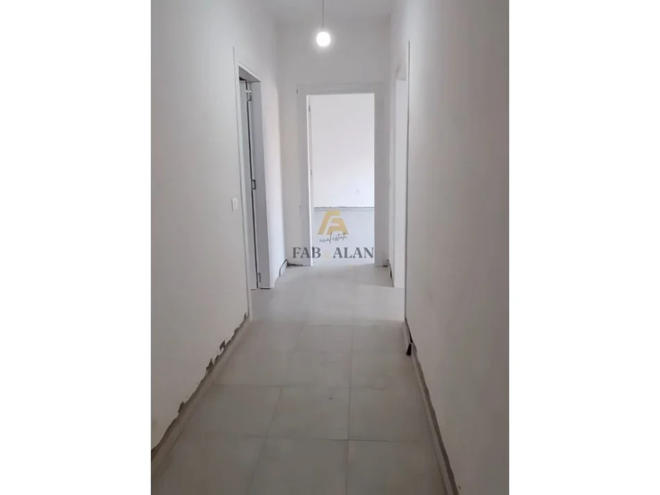 Tirane, shitet apartament 2+1 Kati 1, 100 m² 123.000 € (Shkoze)