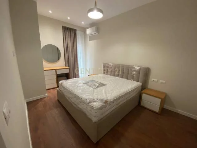 Tirane, jepet me qera apartament 83 m² 850 Euro (rruga e kavajes)