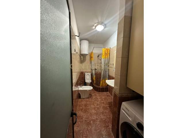 Tirane, jepet me qera apartament 2+1 Kati 4, 80 m² 550 Euro (Perballe Kompleksit Delijorgji)
