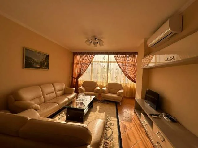 Tirane, jepet me qera apartament 90 m² 550 Euro (kavajes)