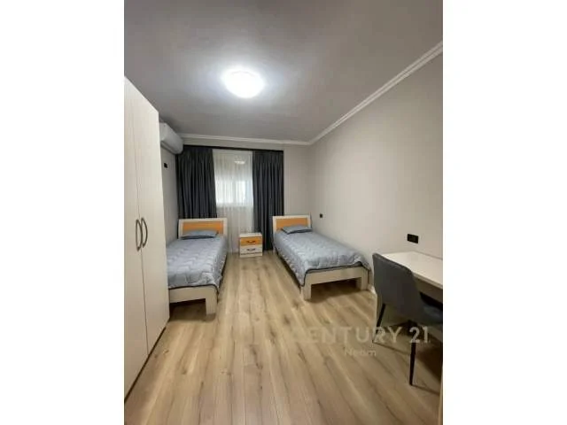 Tirane, jepet me qera apartament 115 m² 650 Euro (don bosko)