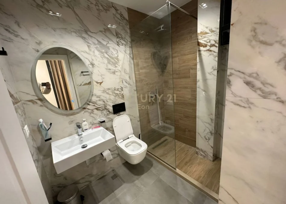 Durres, shitet apartament 2+1 Kati 19, 131 m² 394.500 € (VOLLGA)