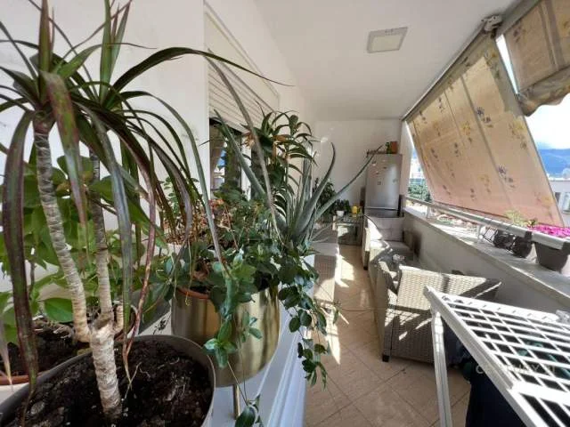 Tirane, jepet me qera apartament 120 m² 1.200 Euro (zogu izi)