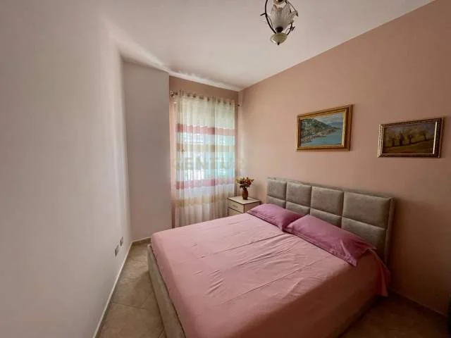 Tirane, jepet me qera apartament 87 m² 580 Euro (mine peza)