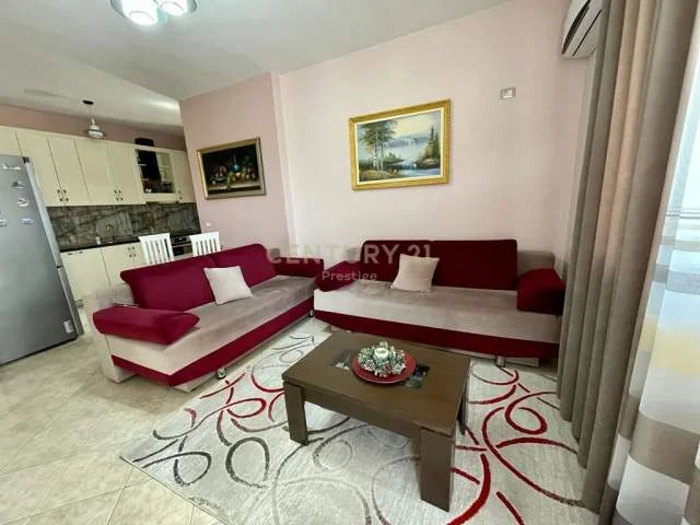 Tirane, jepet me qera apartament 87 m² 580 Euro (mine peza)