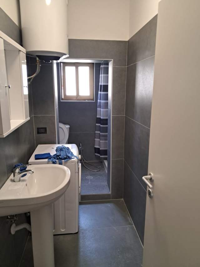 Tirane, jepet me qera apartament 2+1+BLK Kati 2, 71 m² 480 Euro (haxhi isuf banka)