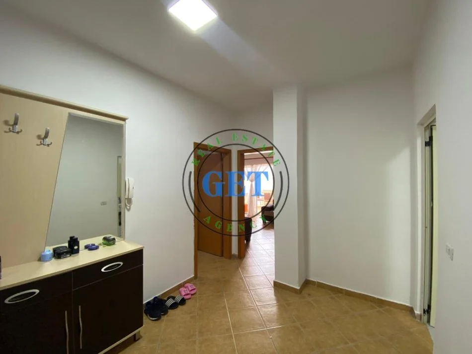 Durres, shitet apartament 1+1 Kati 7, 75 m² 82.000 € (pranë Shkollës "Bajram Curri" në Plazh)