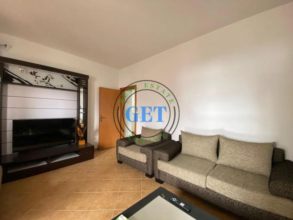 Durres, shitet apartament 1+1 Kati 7, 75 m² 82.000 € (pranë Shkollës "Bajram Curri" në Plazh)