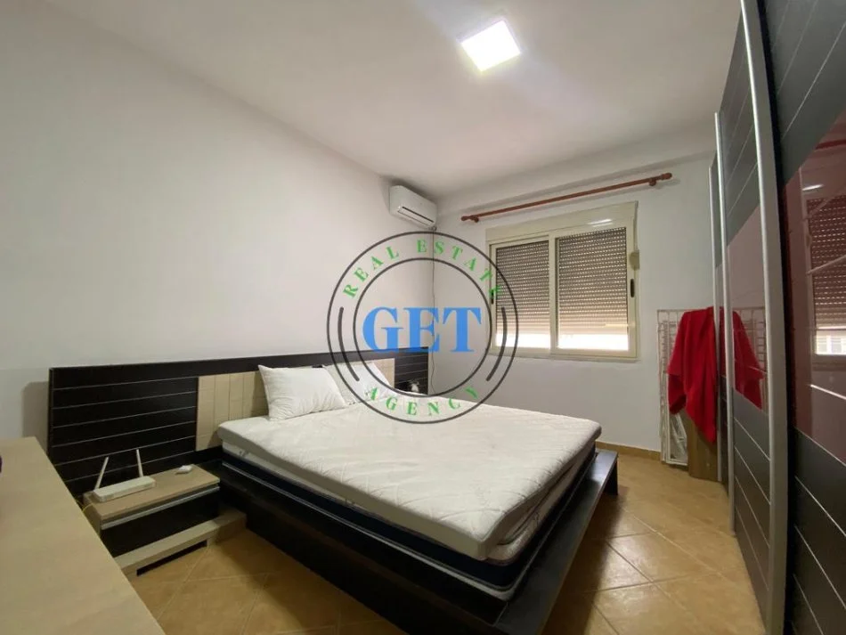 Durres, shitet apartament 1+1 Kati 7, 75 m² 82.000 € (pranë Shkollës "Bajram Curri" në Plazh)