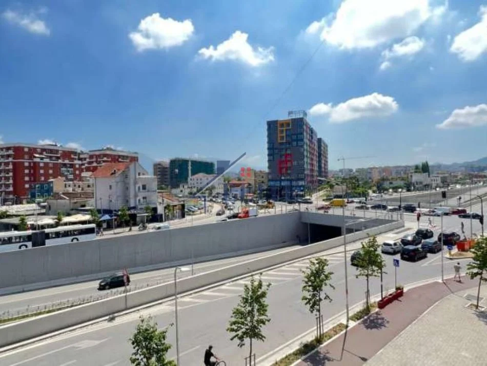 Tirane, shitet apartament 2+1 Kati 9, 108 m² 165.000 € (Astir)