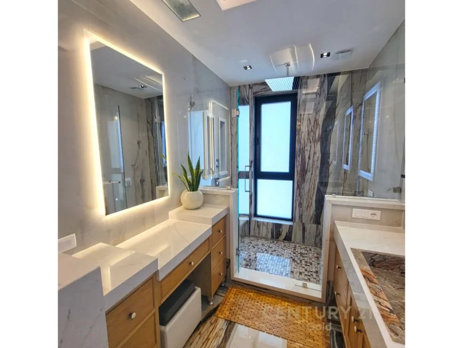 Tirane, shitet apartament+verande | Penthouse 5+1+Aneks+Ballkon Kati 10, 435 m² 1.600.000 € (rruga e Kavajes)