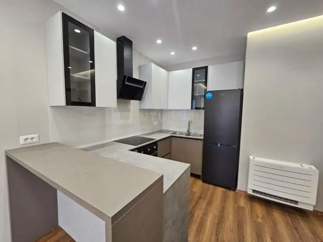 Tirane, jap me qera apartament 2+1 112 m² 800 Euro