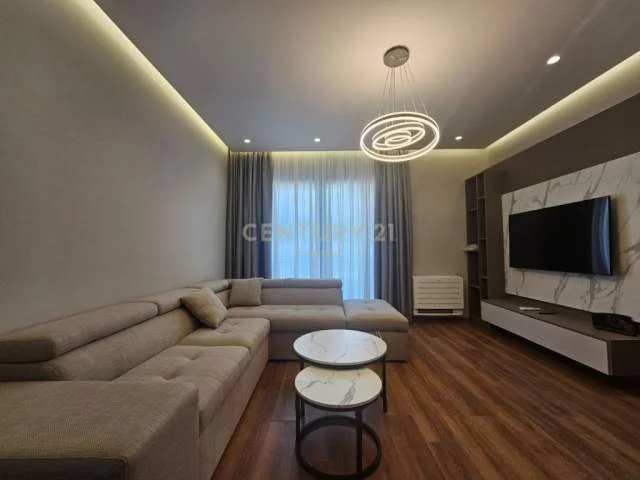 Tirane, jap me qera apartament 2+1 112 m² 800 Euro